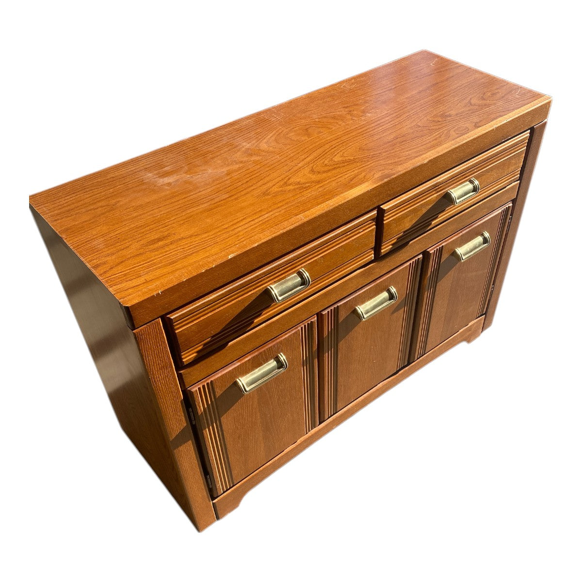 Broyhill Oak‐Look Buffet / Media Console – Compact Storage Workhorse