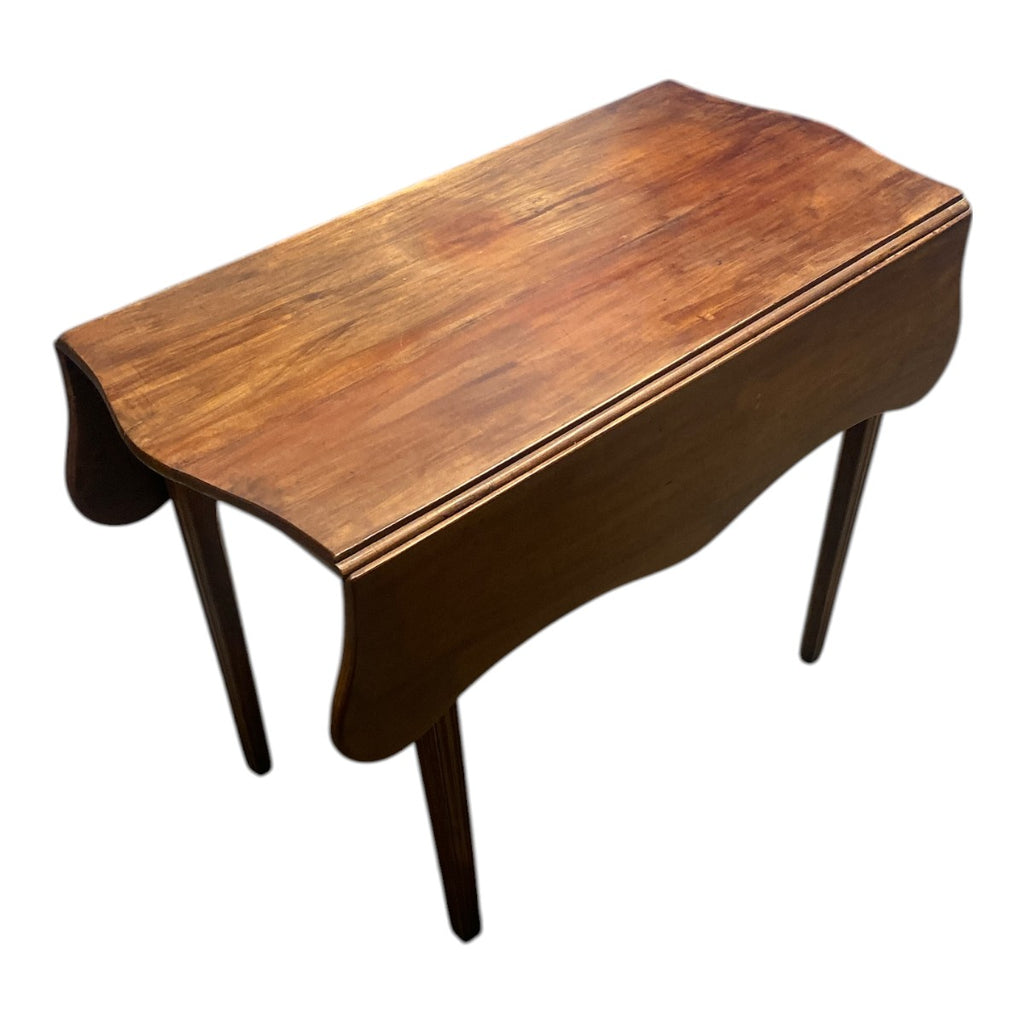 Federal Cherry Pembroke Table – CT River Valley, ca. 1800–1810 – Scalloped Leaves + Drawer