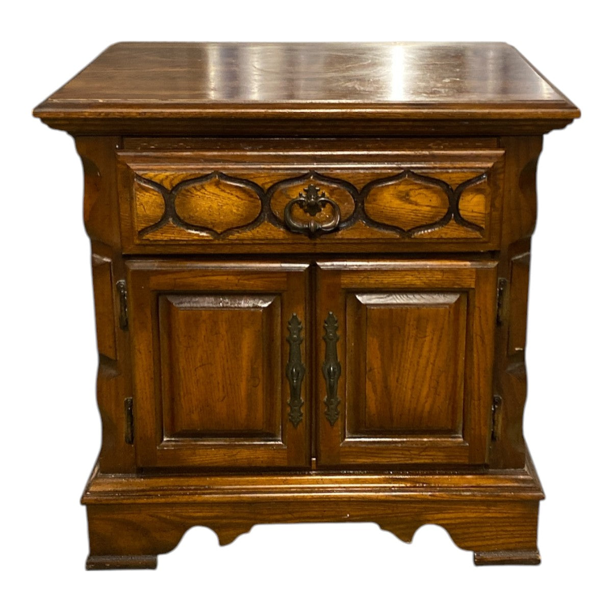 Vintage Syracuse Cabinet Co. Carved Oak Nightstand / Side Cabinet