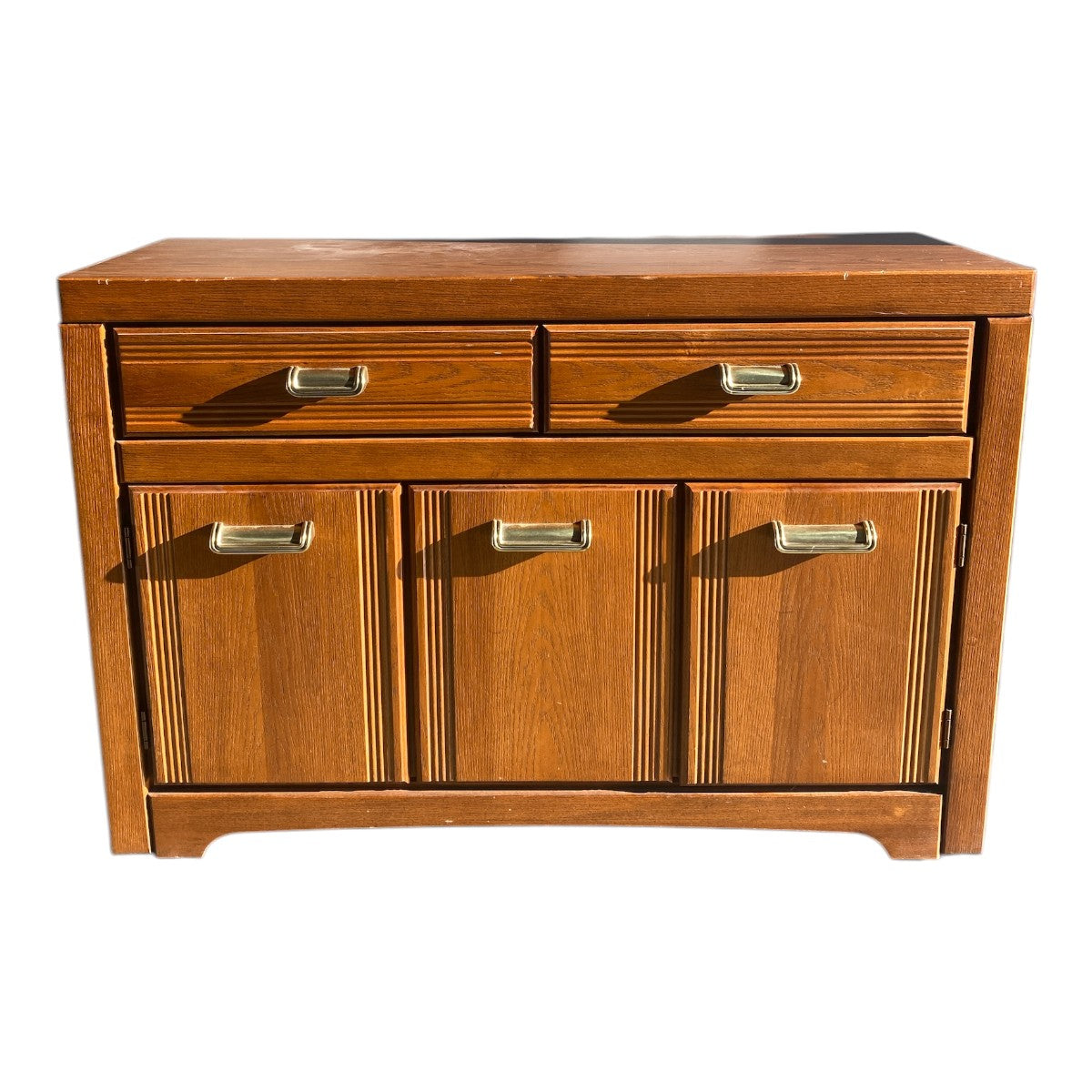 Broyhill Oak‐Look Buffet / Media Console – Compact Storage Workhorse