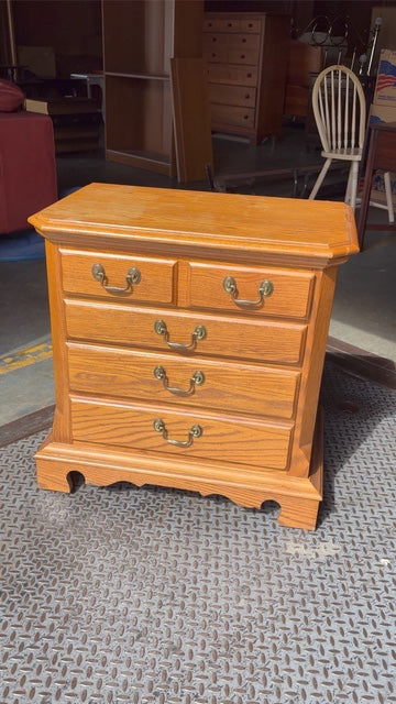 Thomasville American Oak Nightstand Colonial Revival Style Brass Bail Pulls