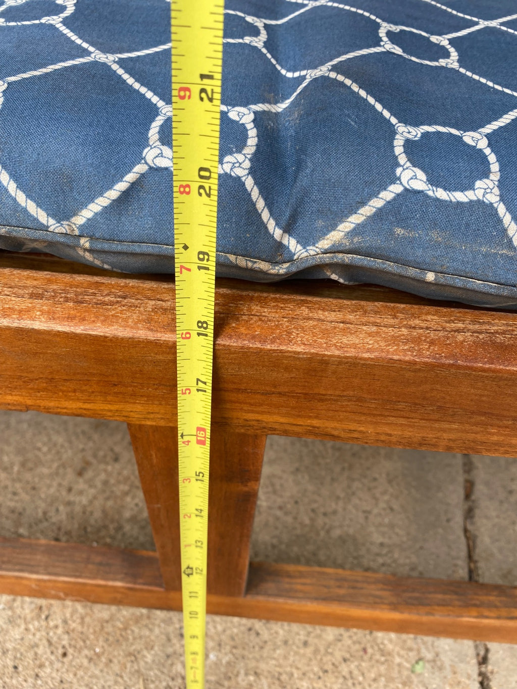 Lutyens-Style Solid Teak Garden Bench with Arched Back
