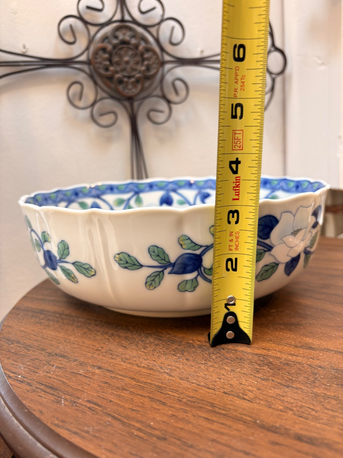Andrea by Sadek Japanese Porcelain Scalloped Serving Bowl Magnolia Vine Pattern