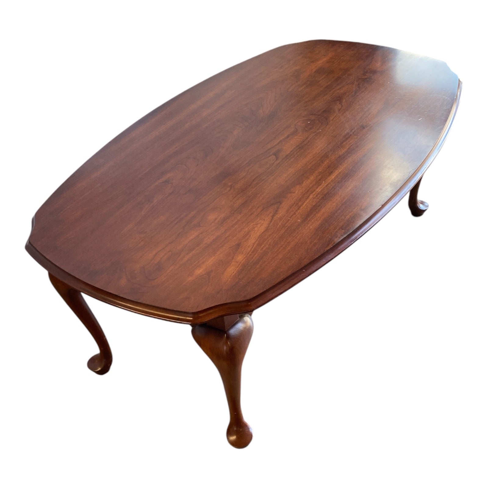 Henkel-Harris Solid Wild Black Cherry Queen Anne Oval Coffee Table