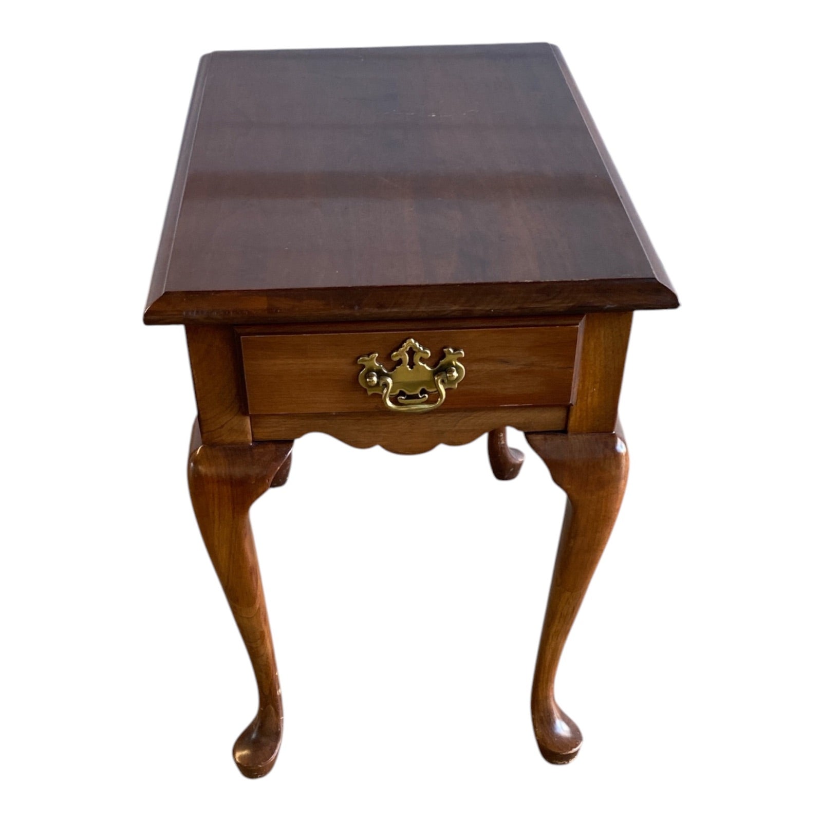 Queen Anne Style Cherry End Table with Cabriole Legs & Brass Bail Pull