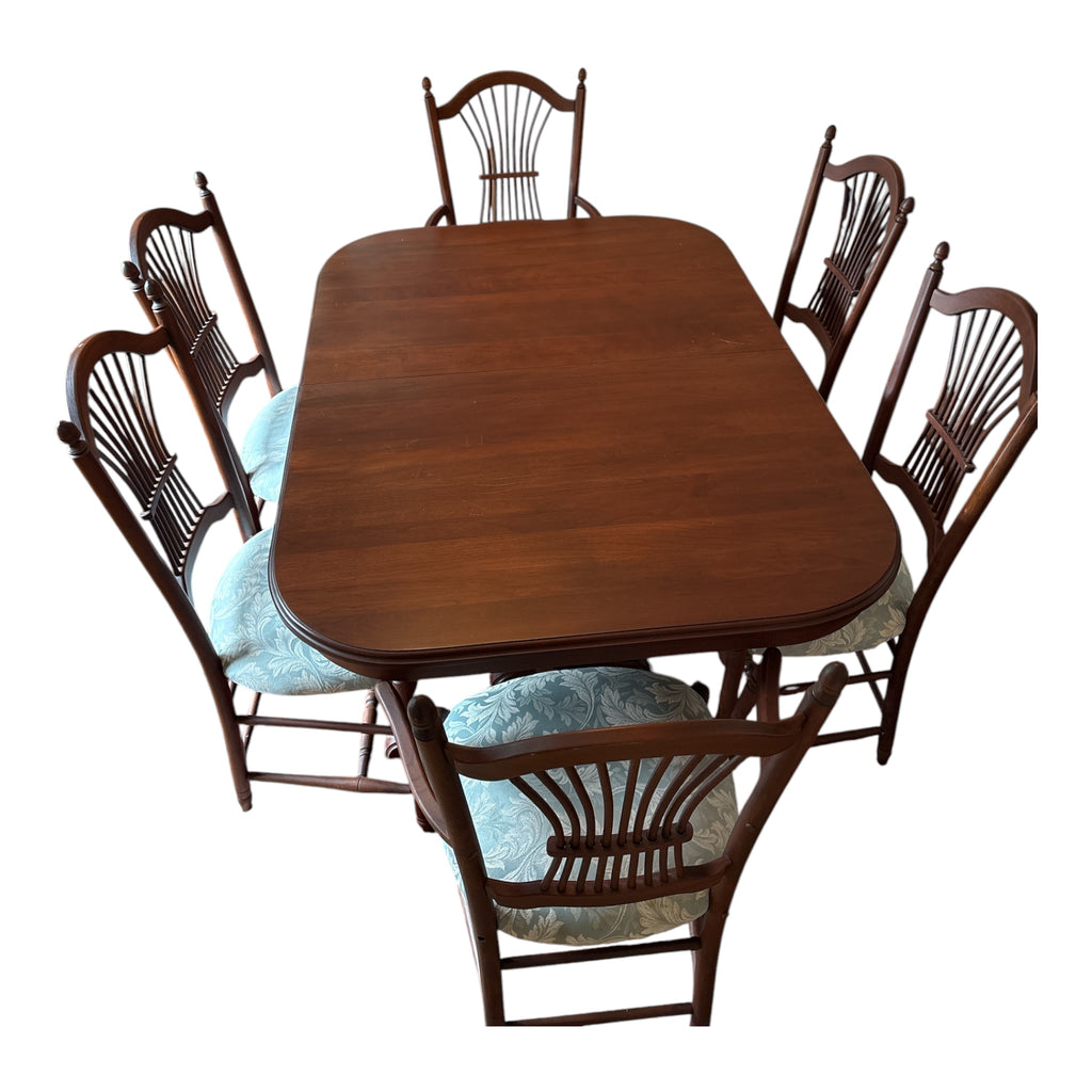 Traditional Mahogany Dining Table & 6 Upholstered Hepplewhite-Style Chairs – 7 Piece Set