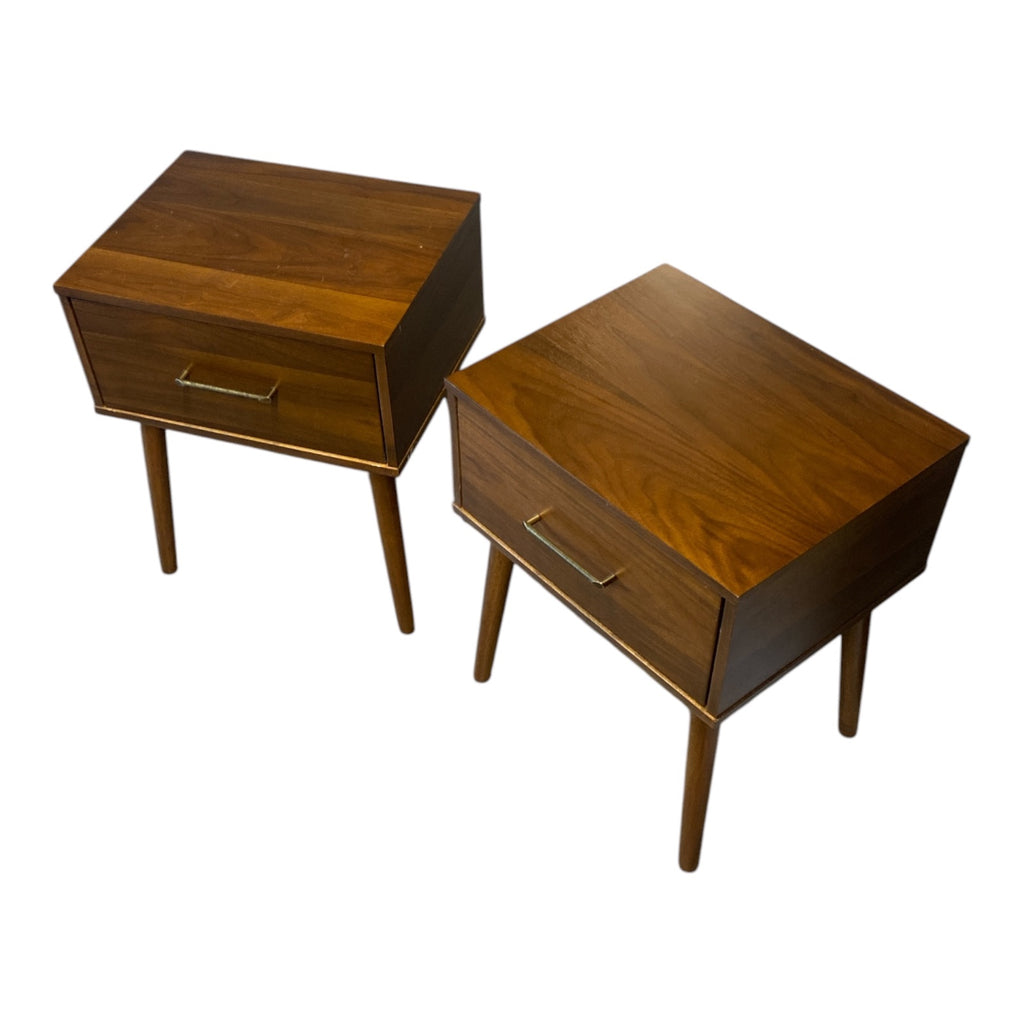 Mid-Century American Walnut Nightstand Pair with Brass Pulls — Classic Tapered L