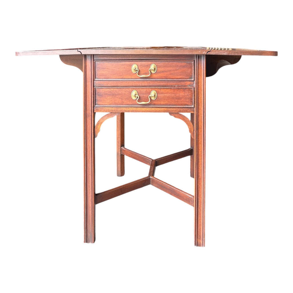 Henkle Harris Chippendale-Style Mahogany Pembroke Drop-Leaf Table with Brass Bail Hardware