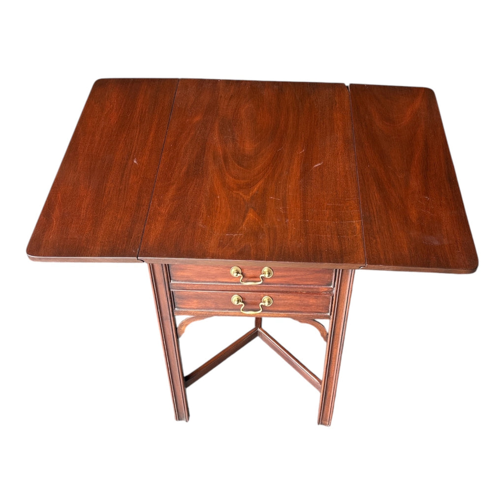 Henkle Harris Chippendale-Style Mahogany Pembroke Drop-Leaf Table with Brass Bail Hardware