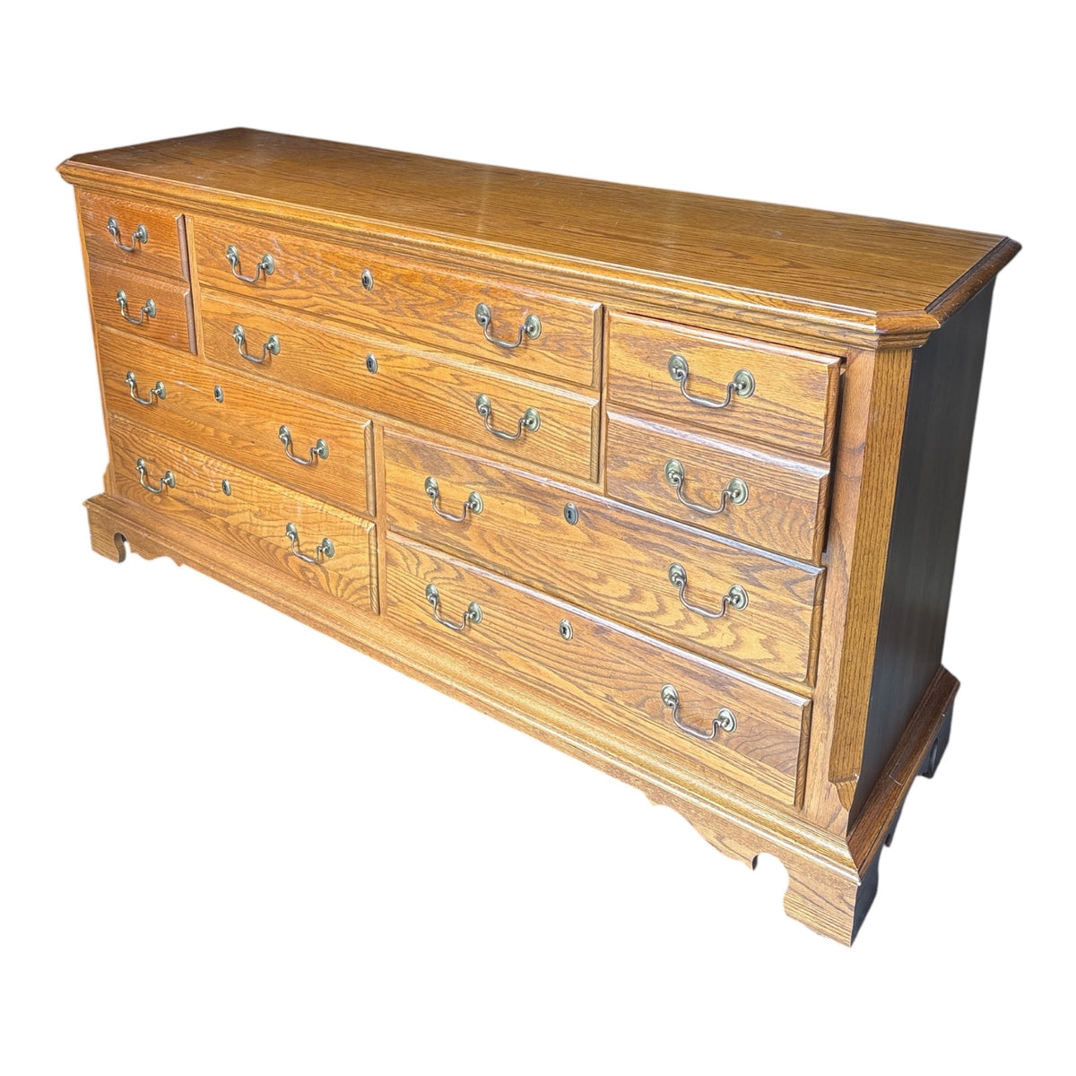 Thomasville American Oak 9-Drawer Triple Dresser Colonial Revival Style