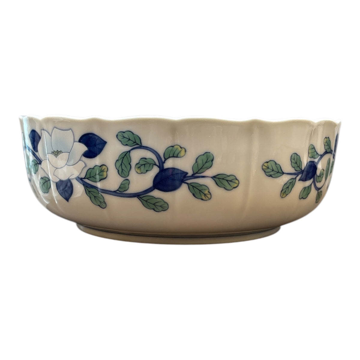 Andrea by Sadek Japanese Porcelain Scalloped Serving Bowl Magnolia Vine Pattern