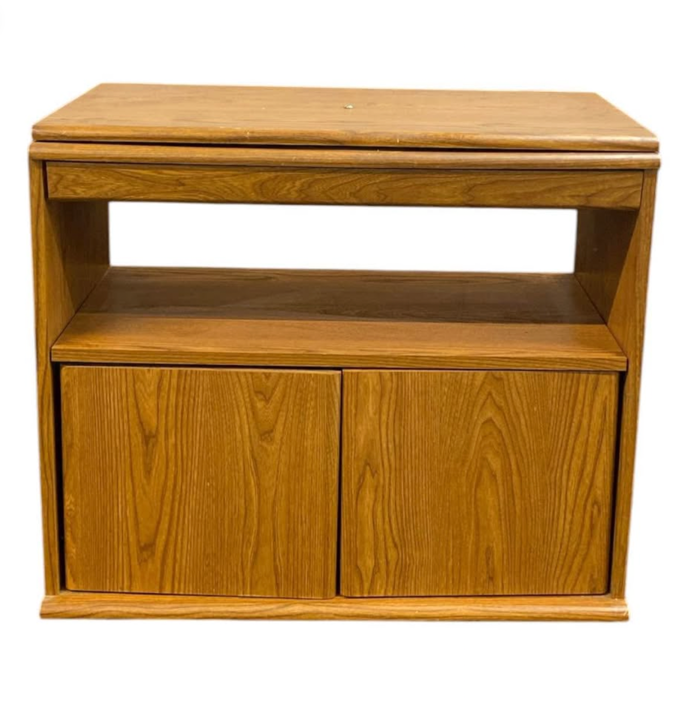 Vintage Oak Media Console – Classic Two-Door Storage & Shelf