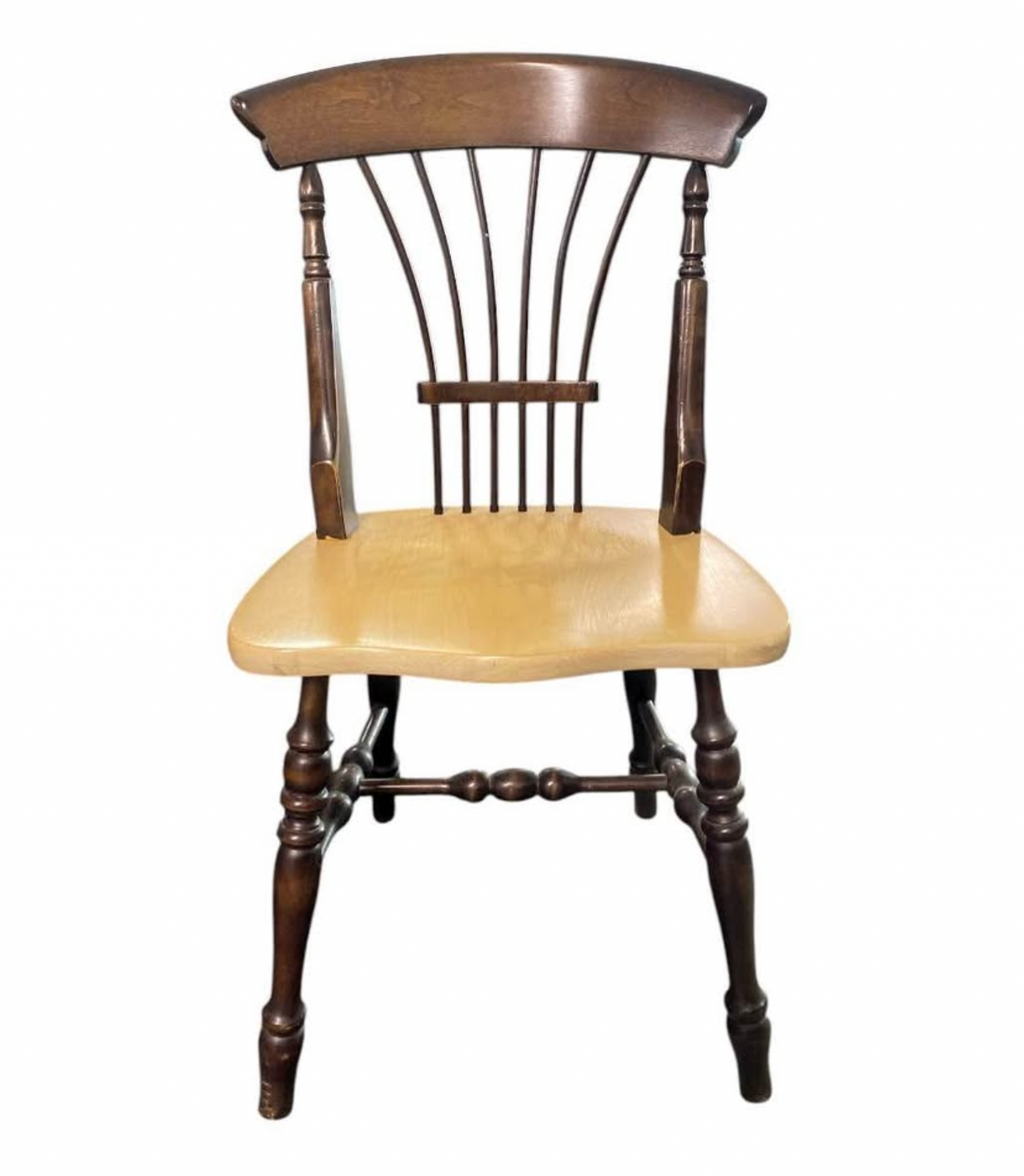 Canadian-Crafted Two-Tone Round Dining Table & Six Chairs – Vintage Family Gathering Essential