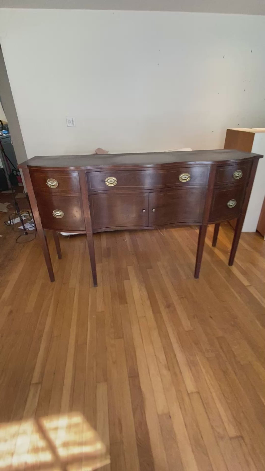 Federal-Style Mahogany Serpentine Sideboard with Satinwood Inlay & Brass Pulls
