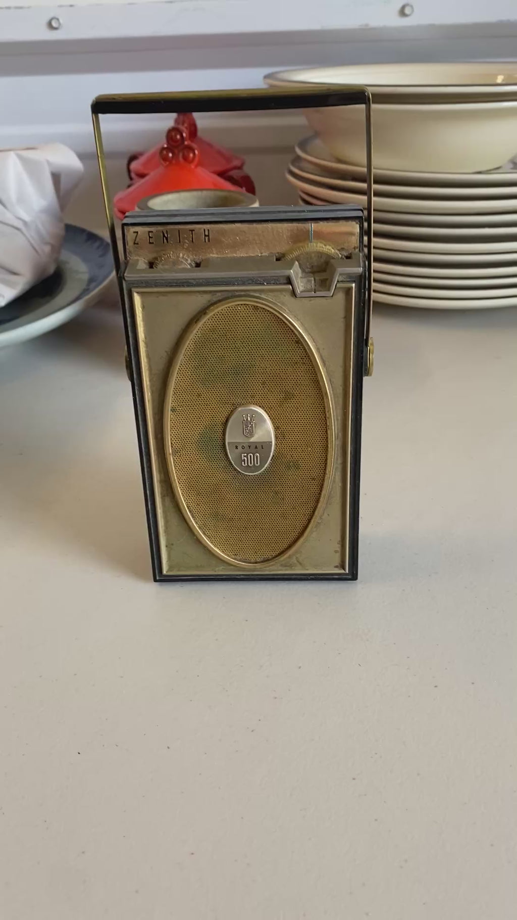 Zenith Royal 500 Transistor Radio c.1950s Gold Mesh Grille Portable