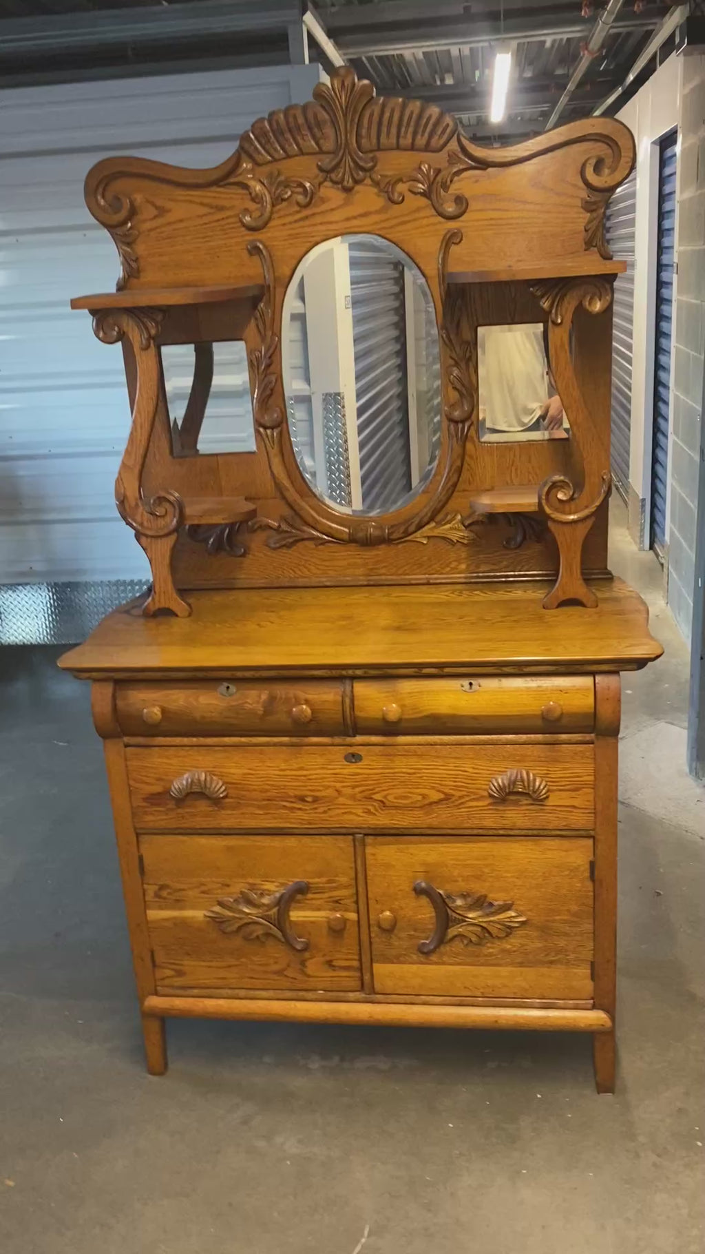 Victorian Golden Oak Sideboard with Oval Mirror & Carved Shell Crest c.1890s