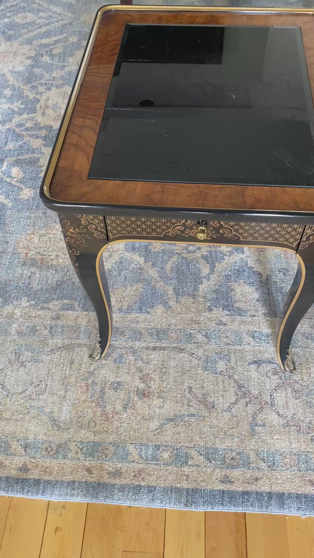 Drexel Heritage Chinoiserie Side Table Black Lacquer Burl Wood Glass Top