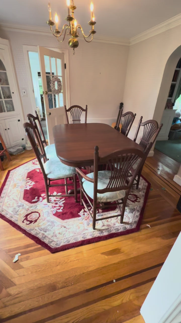 Traditional Mahogany Dining Table & 6 Upholstered Hepplewhite-Style Chairs – 7 Piece Set