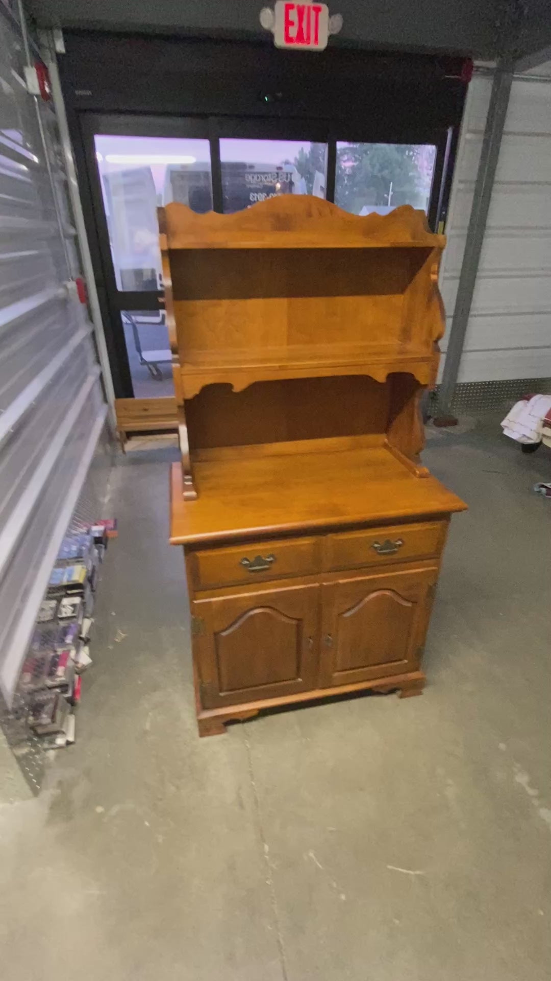 Vintage Maple Colonial Dry Sink Hutch with Scalloped Shelving & Brass Hardware