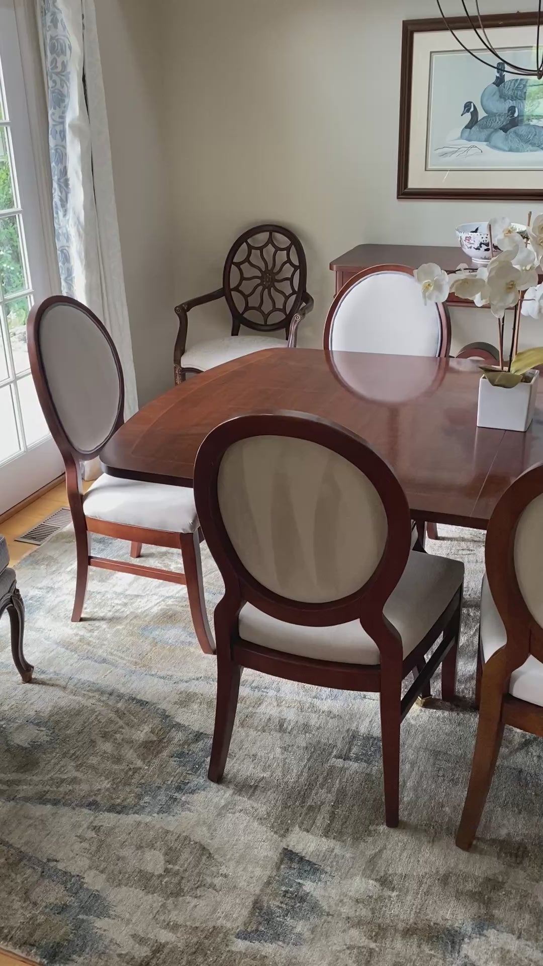 Transitional Mahogany Dining Set with 6 Medallion-Back Upholstered Chairs